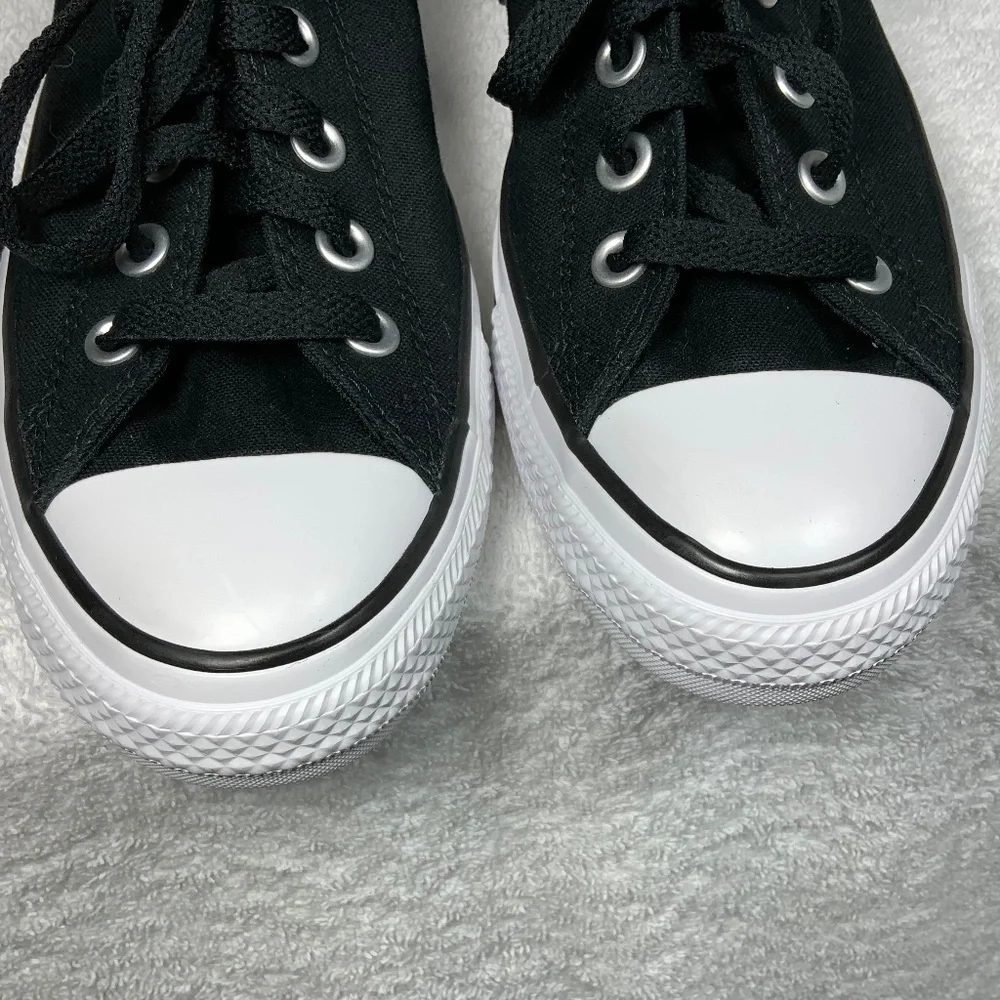 Converse Jean-Michel Basquiat Sneakers - M-8 W-10 - Picture 3 of 11